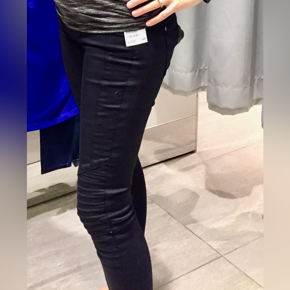Black moto maternity jeans by H&M EUC SZ 8 (27 or 2 us)
